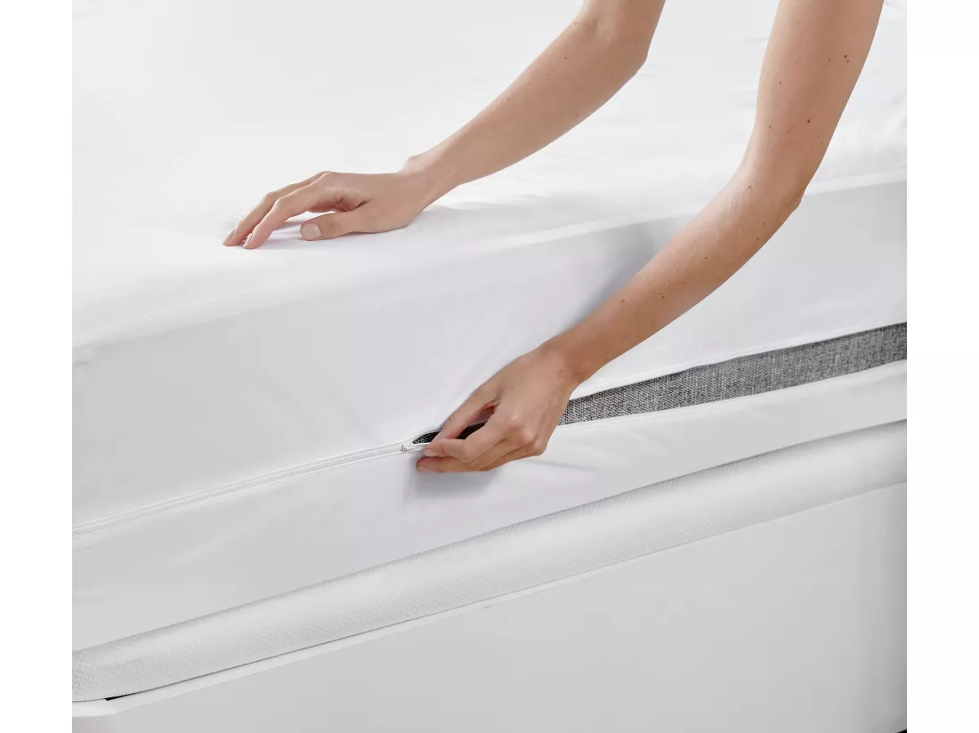 Housse de matelas contre les punaises de lit et les liquides