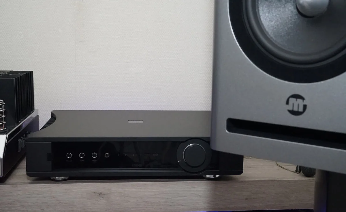 Rega Aethos Noir Amplis hi-fi stéréo