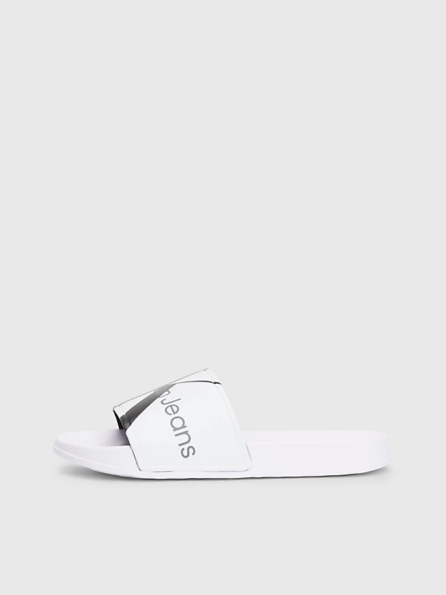 Pantufas infantis com logotipo