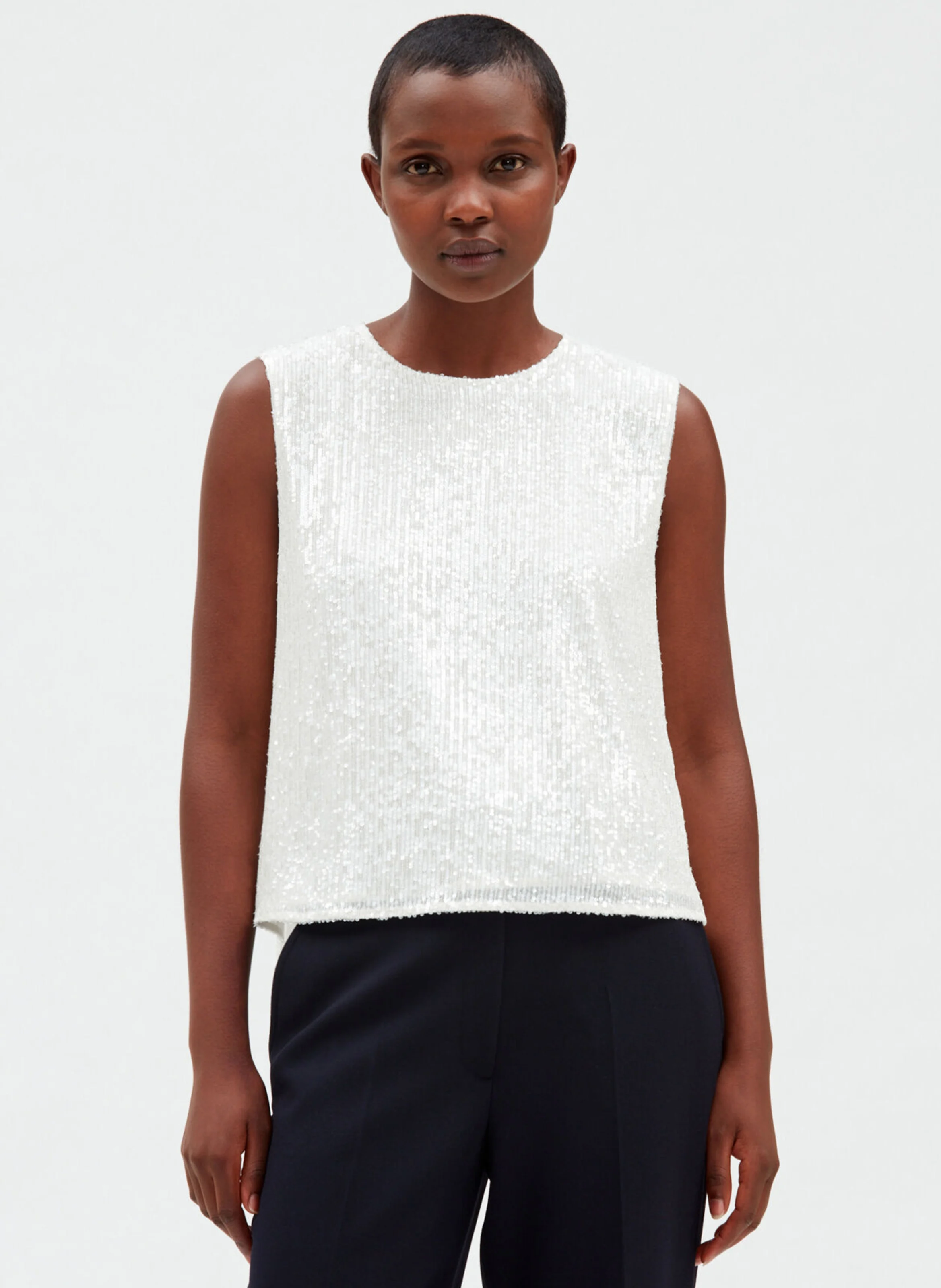Top col rond brodé à sequins| Blanc
