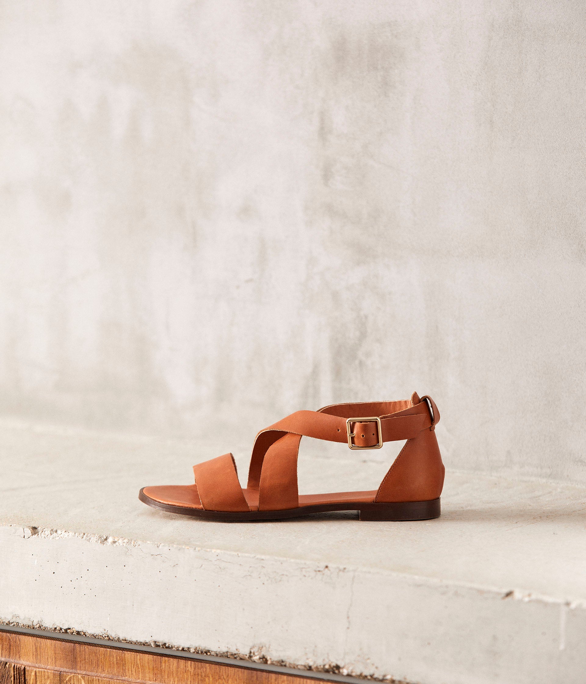 Sandales plates cognac Estelle
