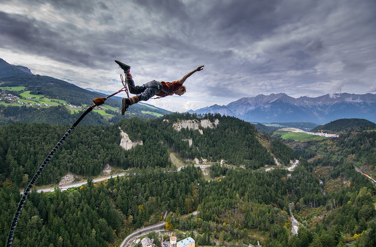 Bungy Jumping von der Europabrücke bei Innsbruck