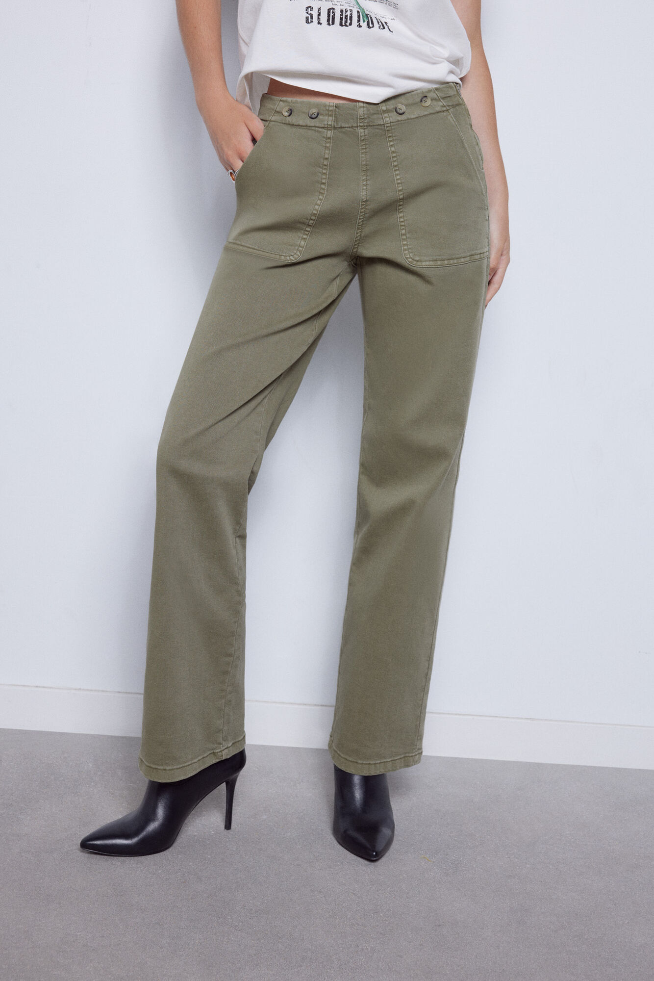 calça cargo de perna reta