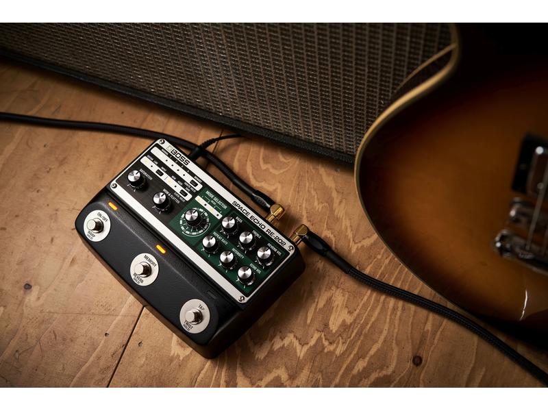 BOSS Pedal RE-202 Space Echo Digitale Nachbildung des legendären RE-201 Space Echo Effektgeräts im Pedal-Format mit einer Vielzahl neuer Funktionen