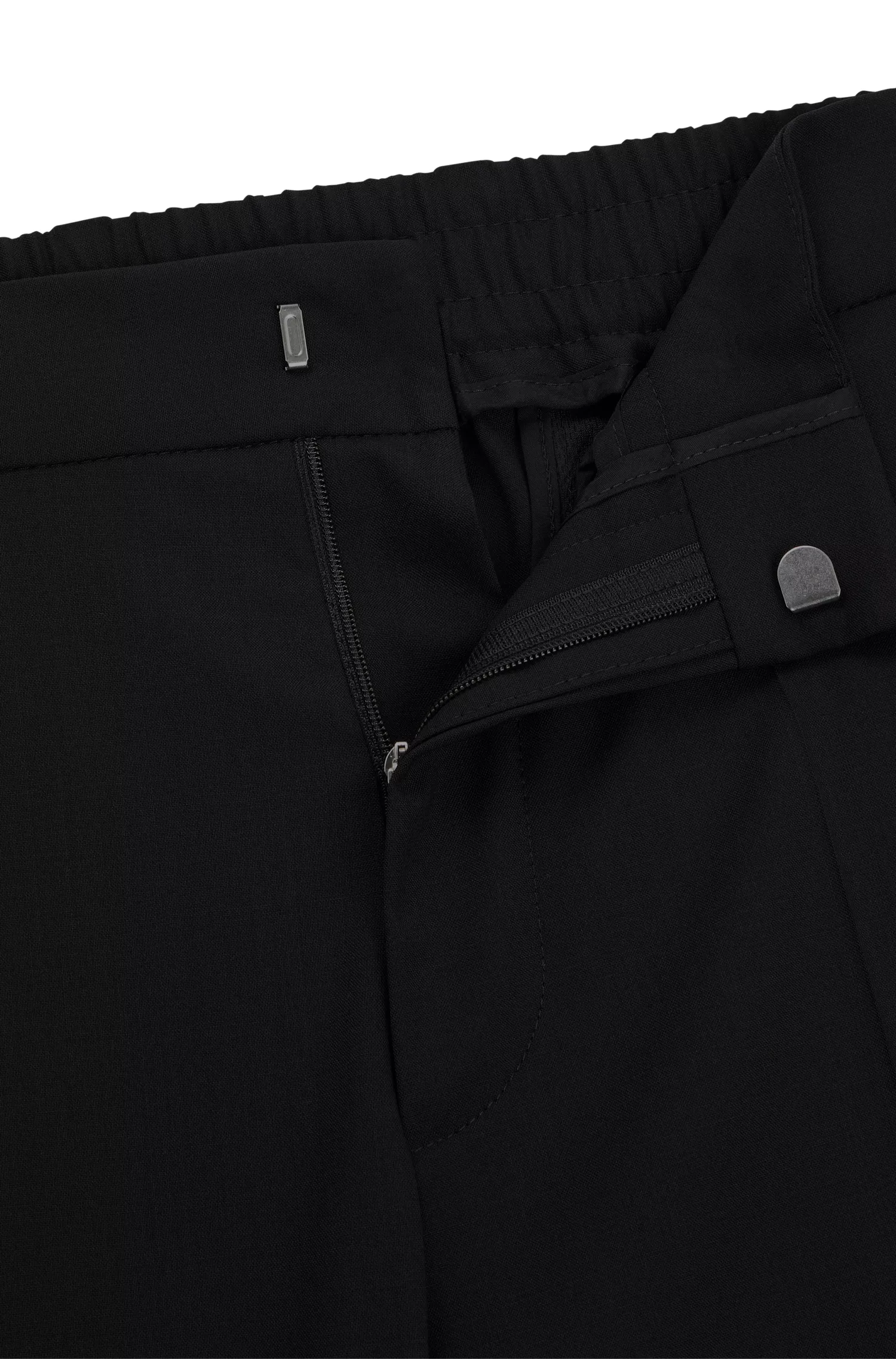 Calça BOSS preta de corte slim, em mistura de lã elástica de alta performance.