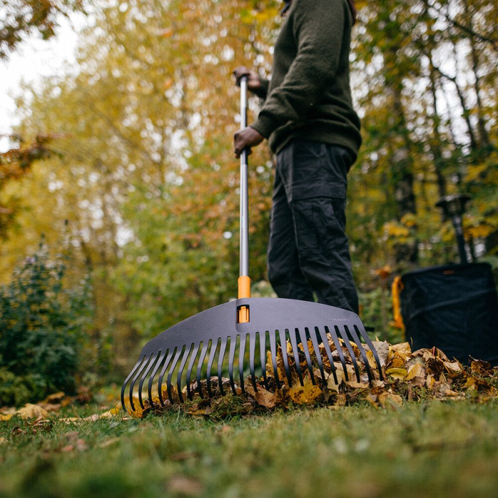 LØVRIVE FISKARS ERGONOMIC PLAST 180CM