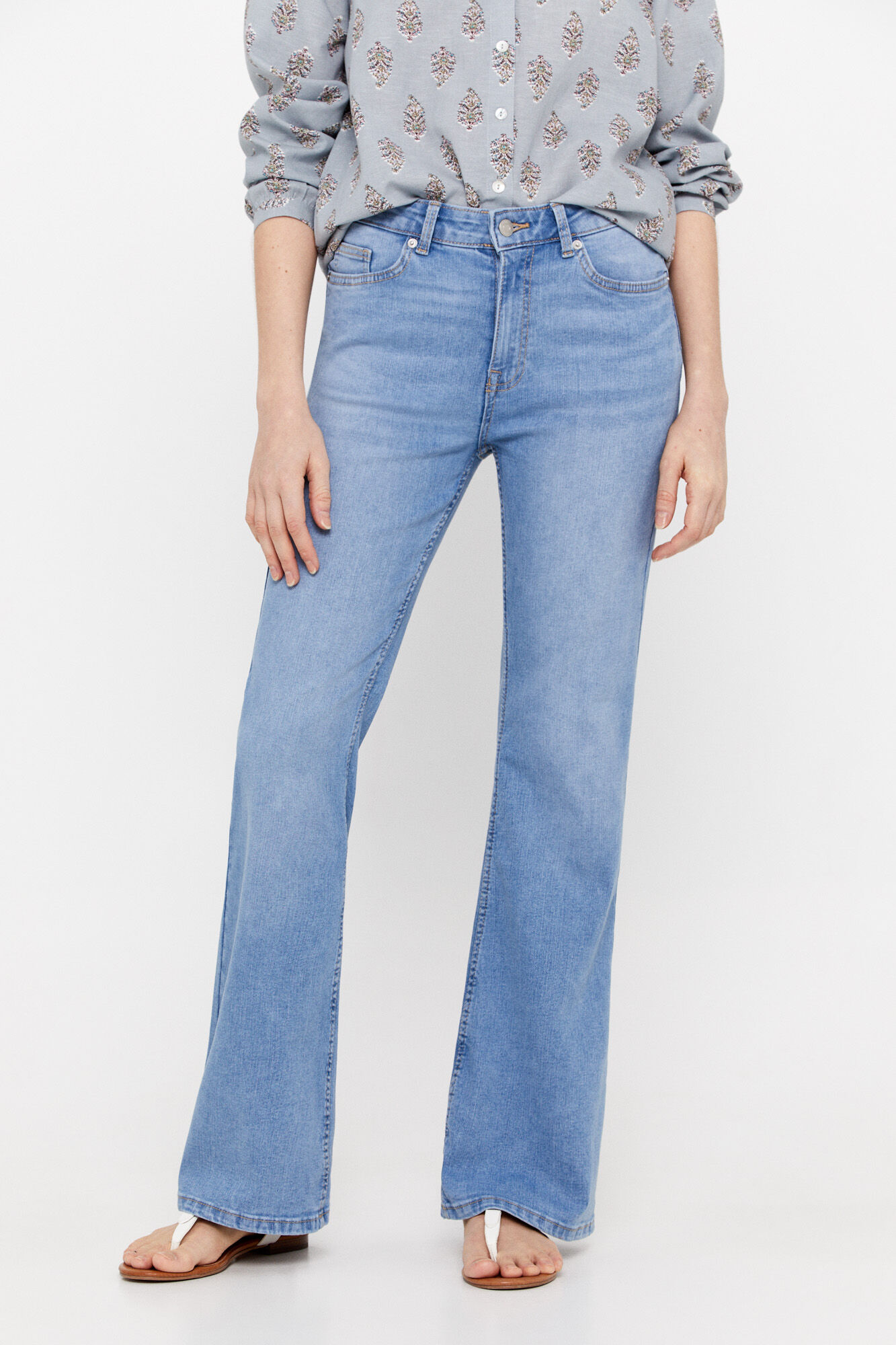 Calça jeans flare ajustada - Azul escuro