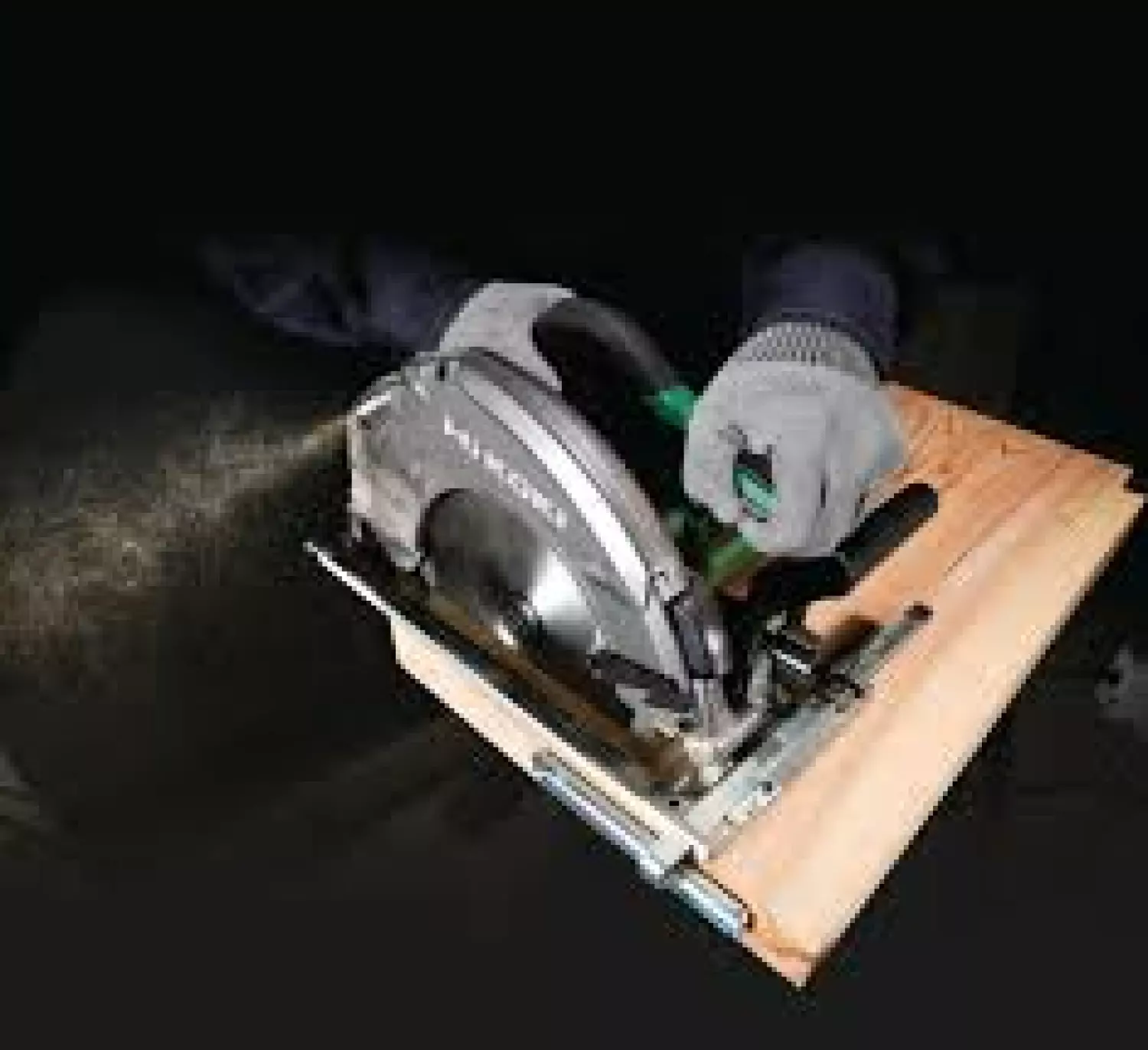 HiKOKI C9U3WBZ Cirkelzaag in koffer inclusief zaagblad - 2000W - 235mm