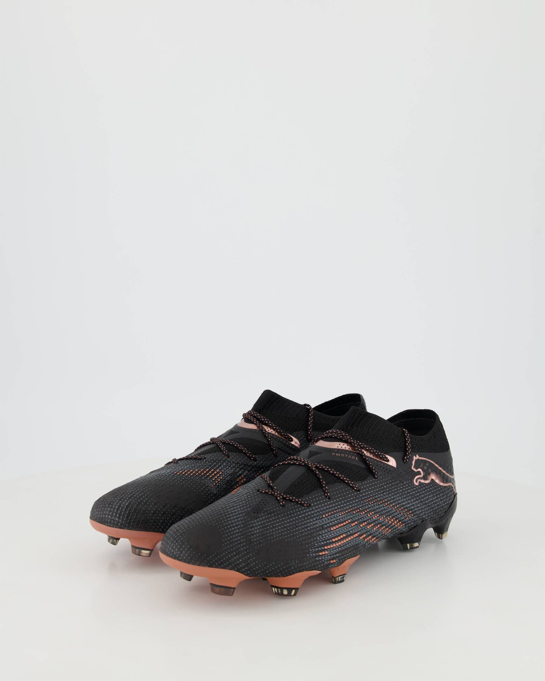 Puma| Fußballschuhe FUTURE 7 ULTIMATE FG/AG Low
