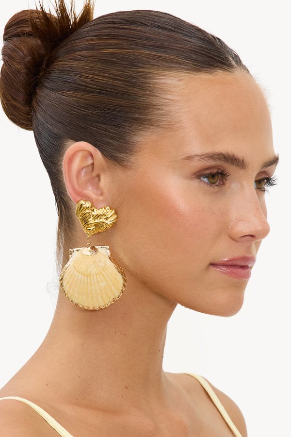ELEGANT INDULGENCE - GOLD