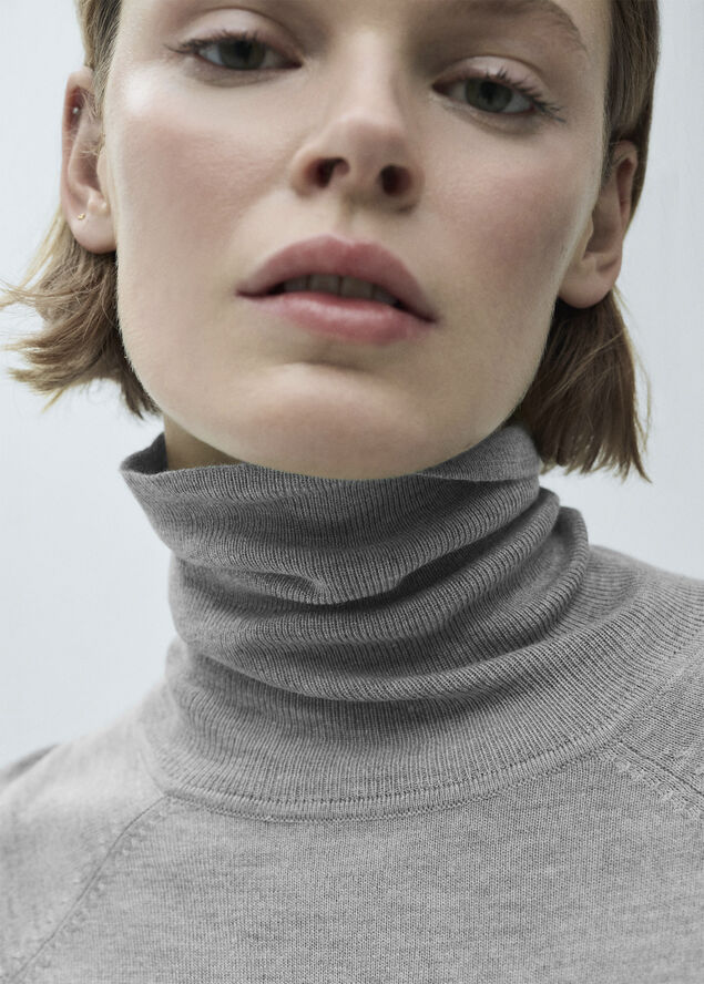 MANGO Fine-knit turtleneck sweater Lt pastel grey