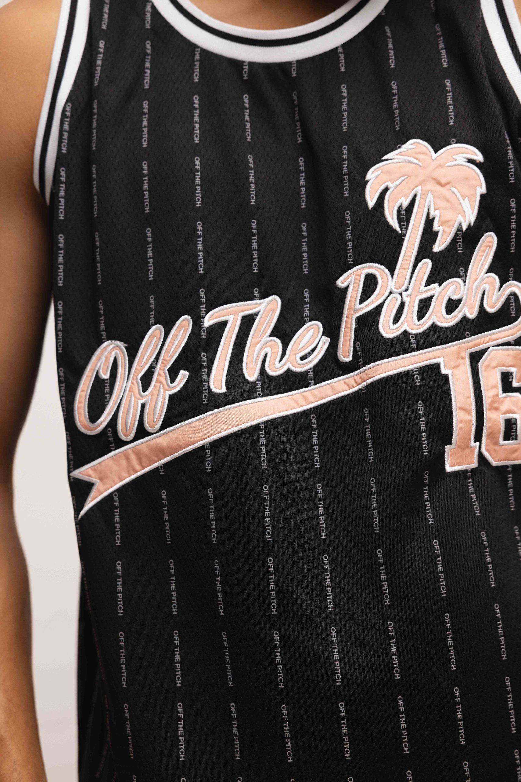 Off The Pitch Tropea Basketball Top Heren Zwart