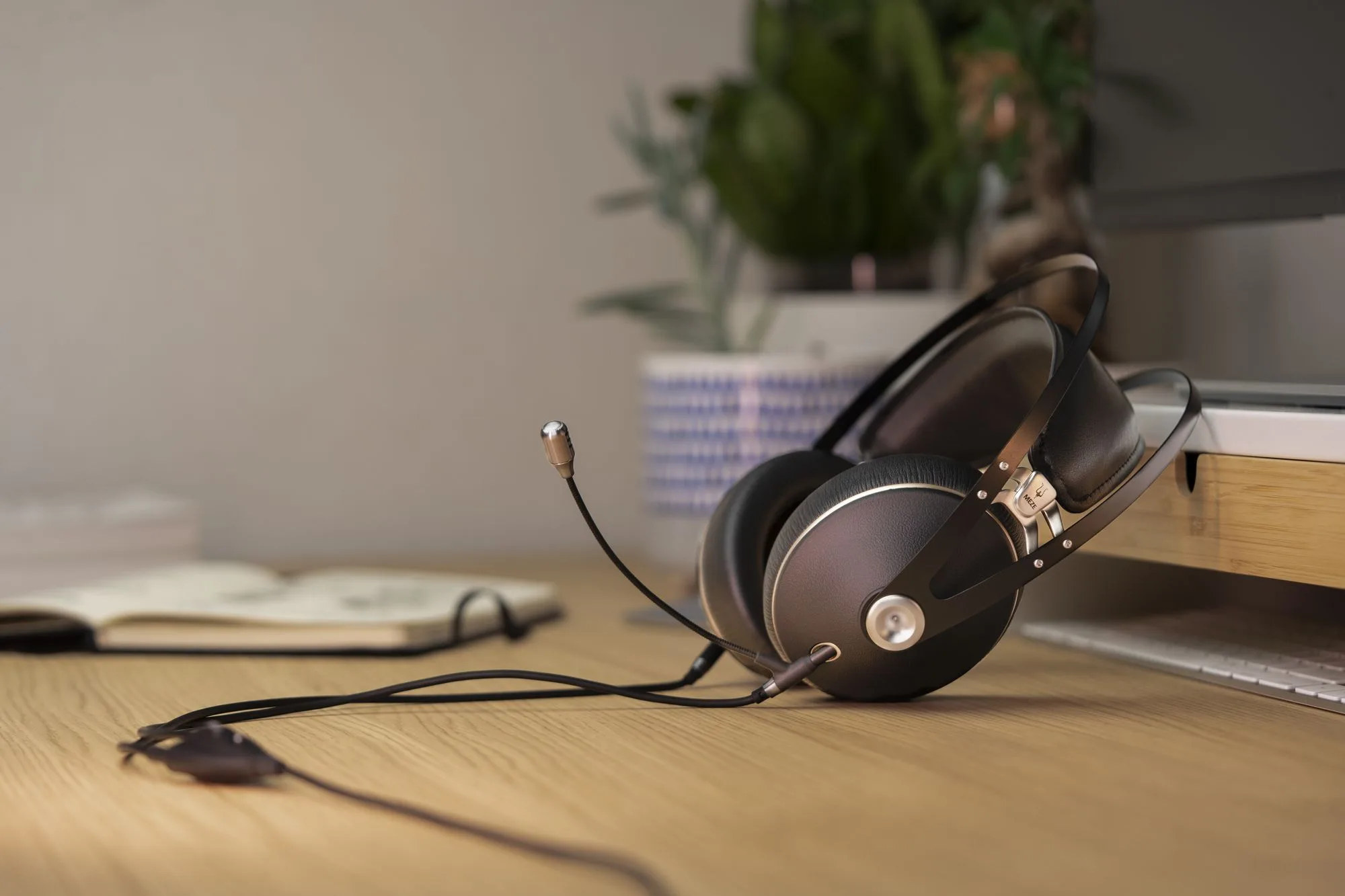 Meze 99 Neo Boom Mic Bundle Casques hi-fi