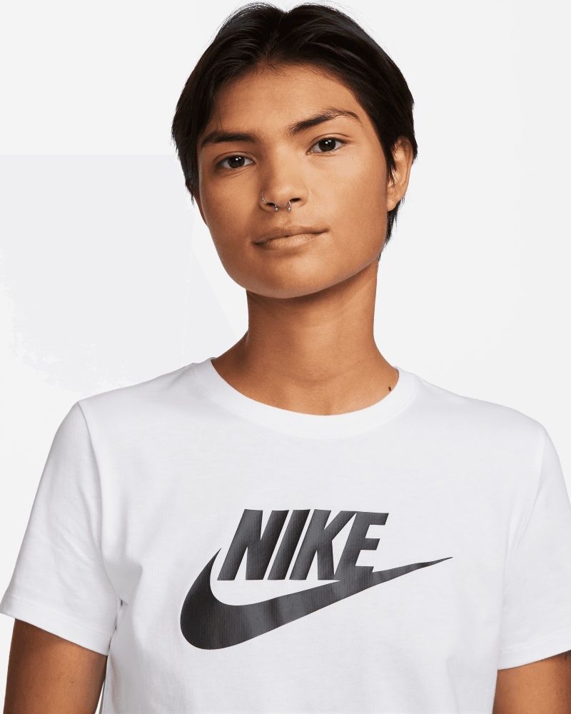 T-shirt Nike Sportswear Essential Blanc pour femme