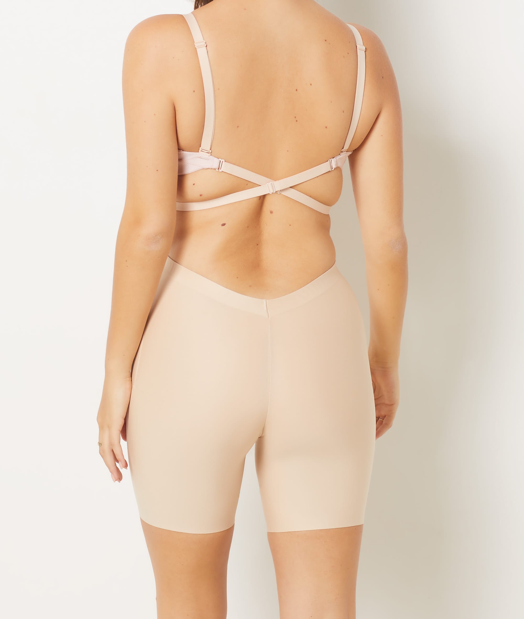 Panty spécial dos nu plongeant