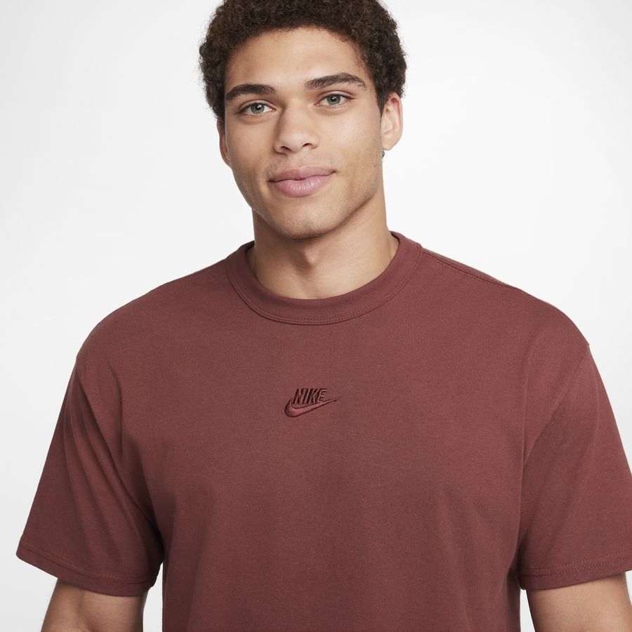 Nike Sportswear Premium Essentials