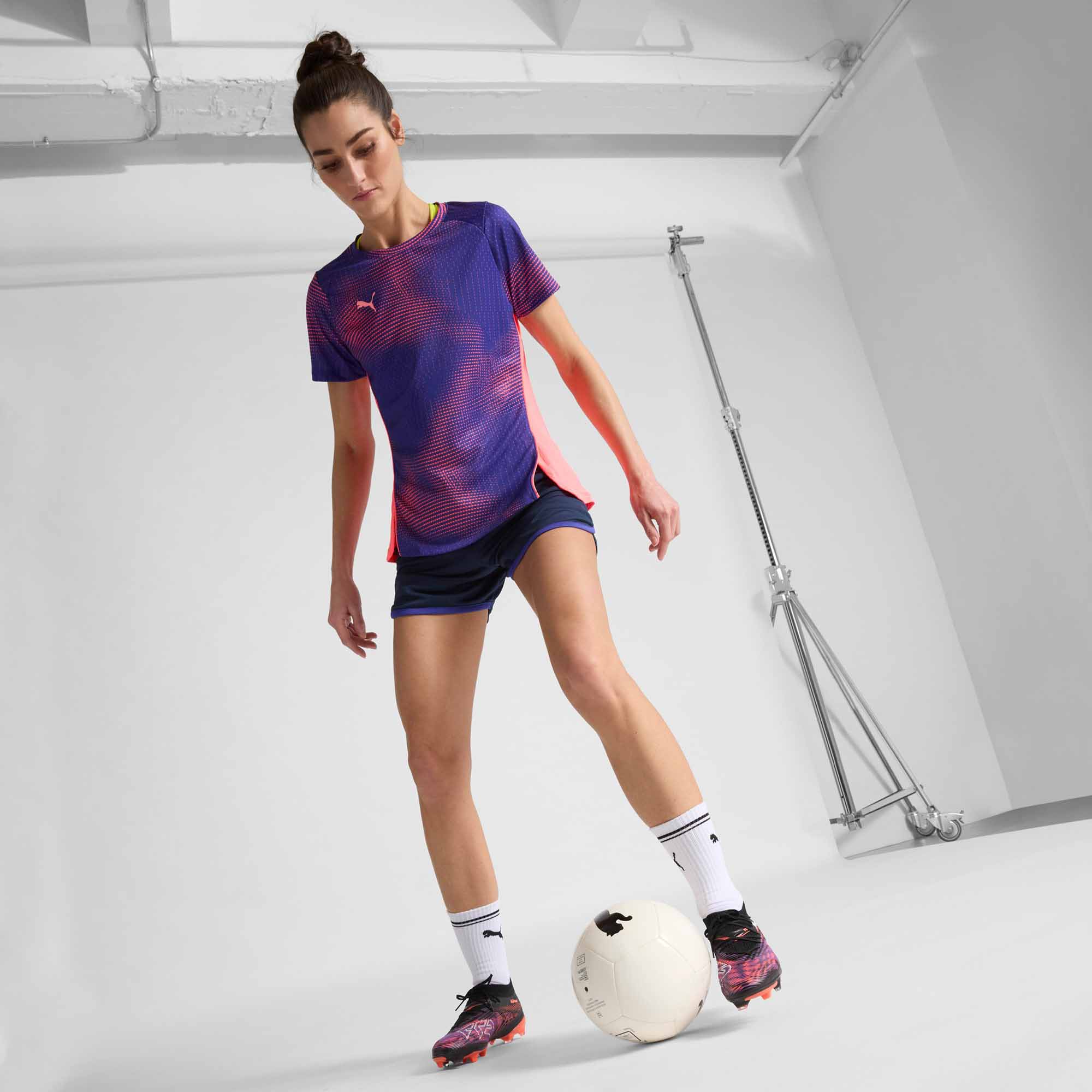Future 8 Match FG/AG Dame PUMA Black/PUMA White/Glowing Red