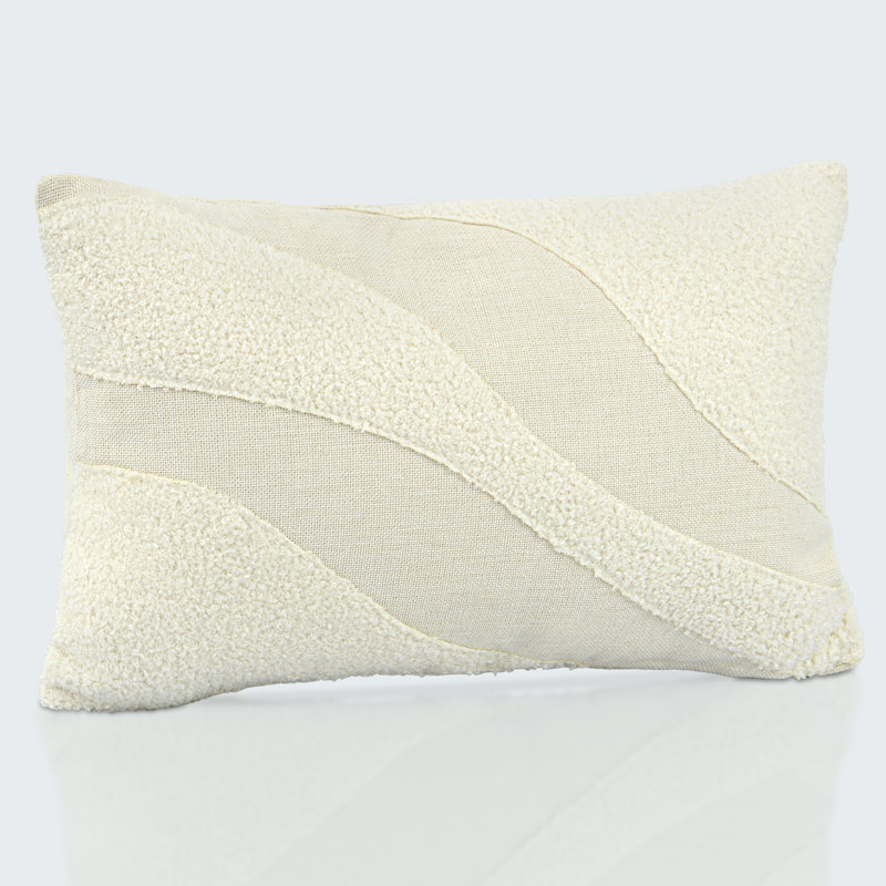 Coussin 'Tabea' à courbes bouclettes écru