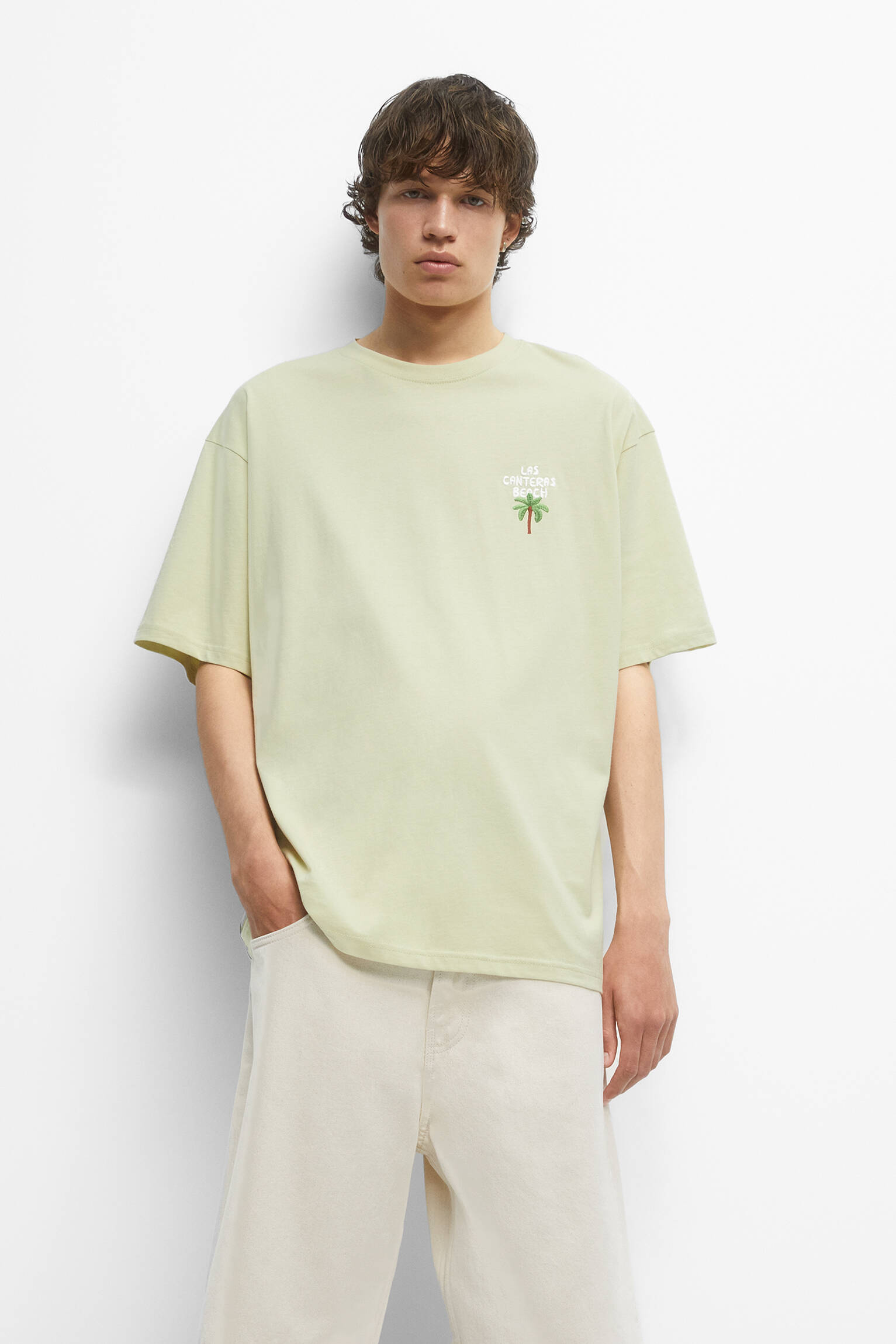 CAMISETA DE MANGA CURTA BORDADA - VERDE.MED