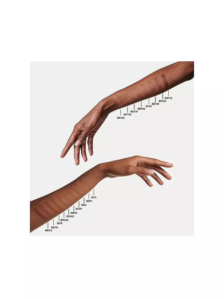 CHANEL FEUCHTIGKEITSSPENDENDE FOUNDATION MIT LANGEM HALT FÜR EINEN NATÜRLICH FRISCHEN TEINT 30ML camel