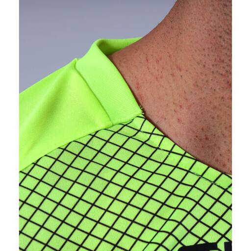 Uniforme de goleiro Givova Manchester.