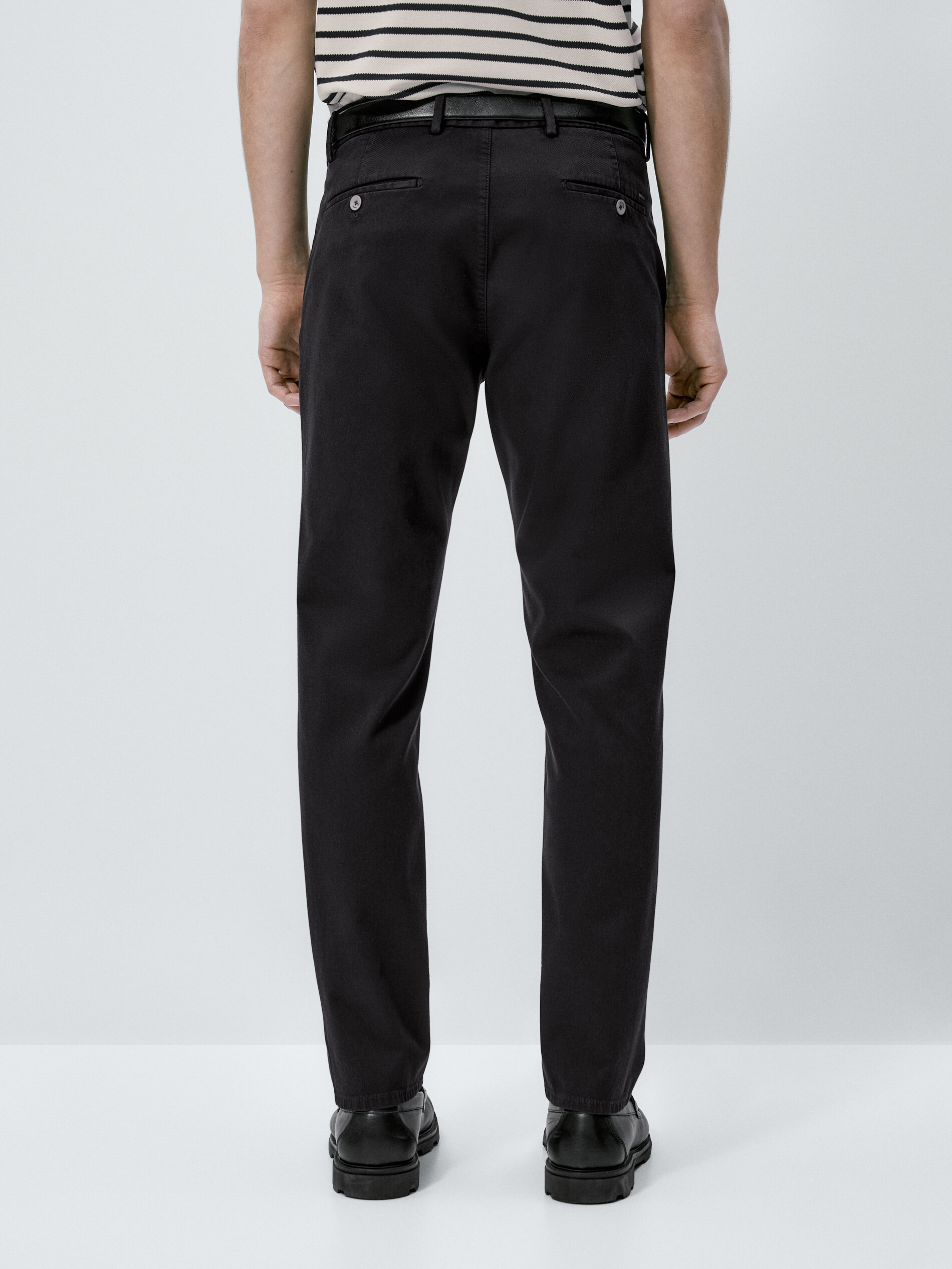 Calça chino micro estructura tapered fit - AZUL MARINO