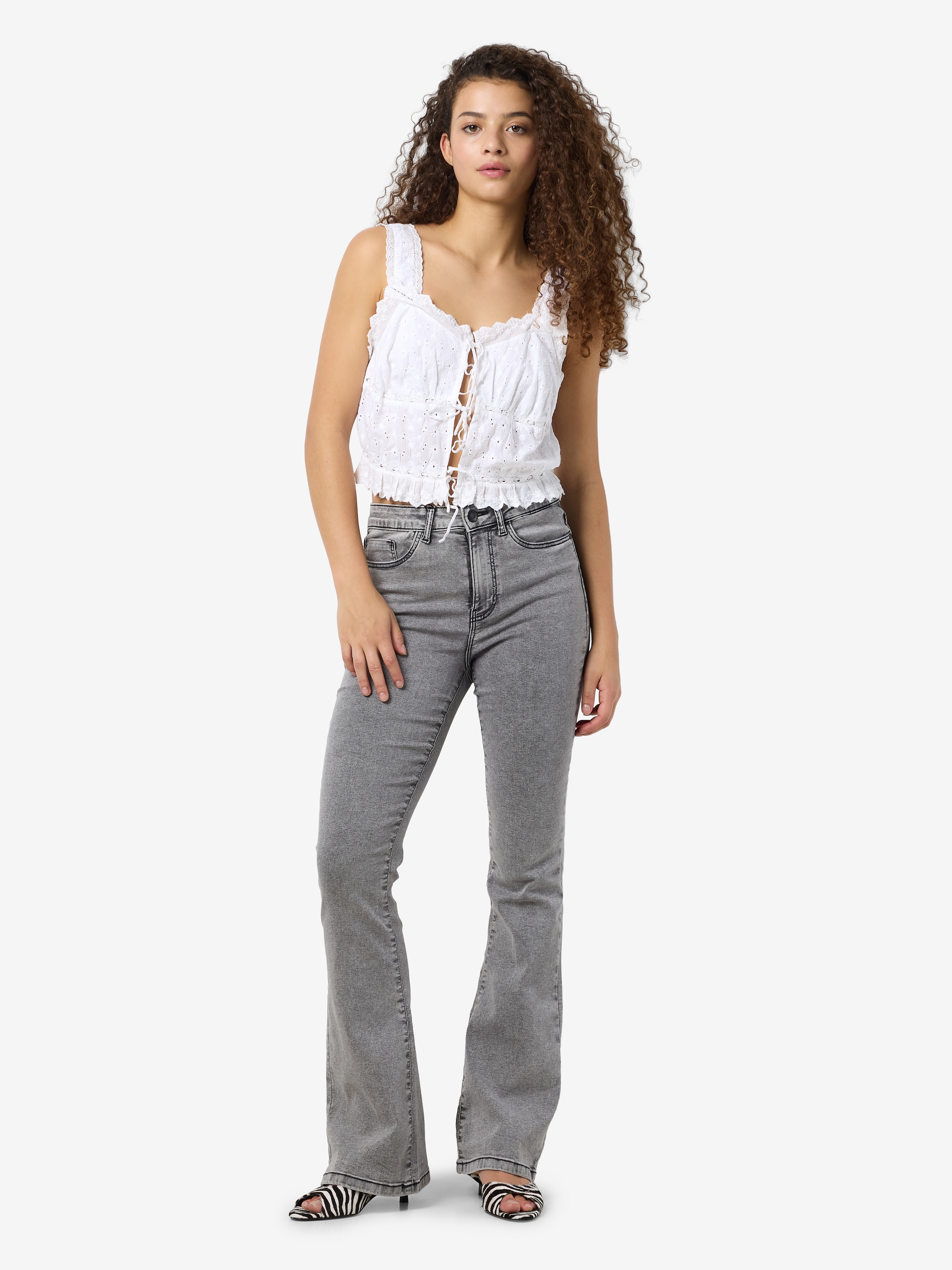Noisy may Bootcut-Jeans »NMSALLIE HW SKINNY JEAN VI545LG FWD NOOS«