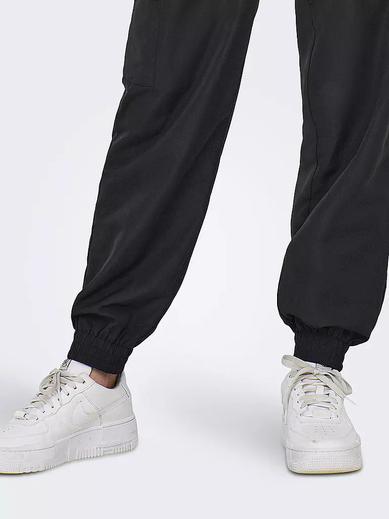 ONLY Cargohose ONLFADUMA schwarz