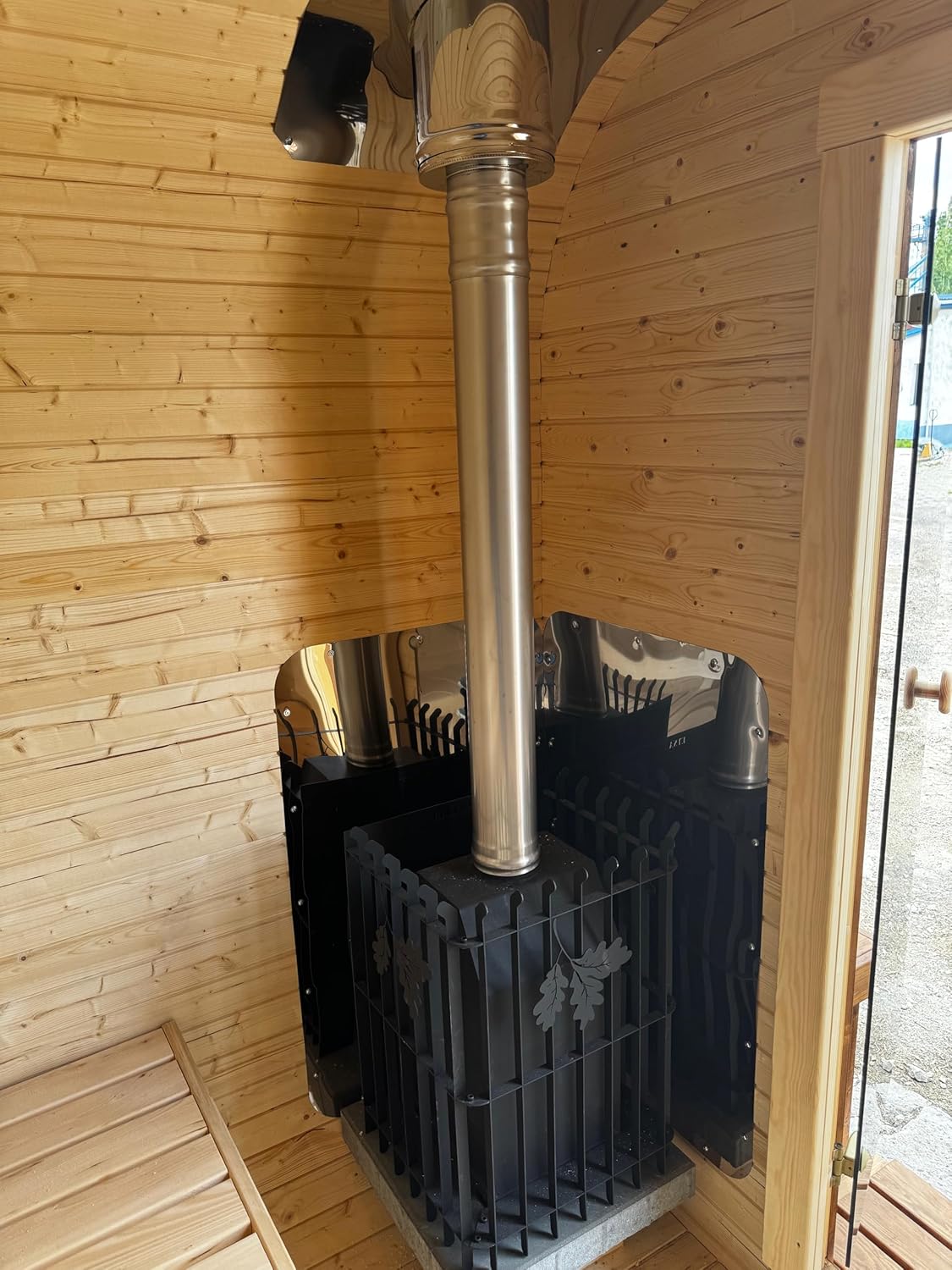 1QL Fasssauna Gartensaunas Garten Outdoor Sauna aus Fichtenholz – Verschiedene Größen (3–4 Personen) – mit Holzofen ETNA