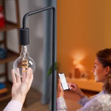 Philips smart LED globe E27 40W filament