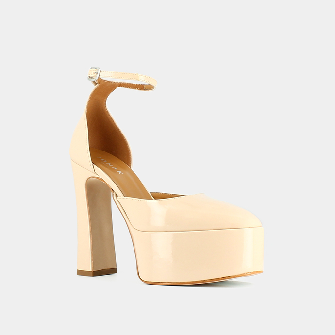Babies à talons et plateformes  en vernis beige