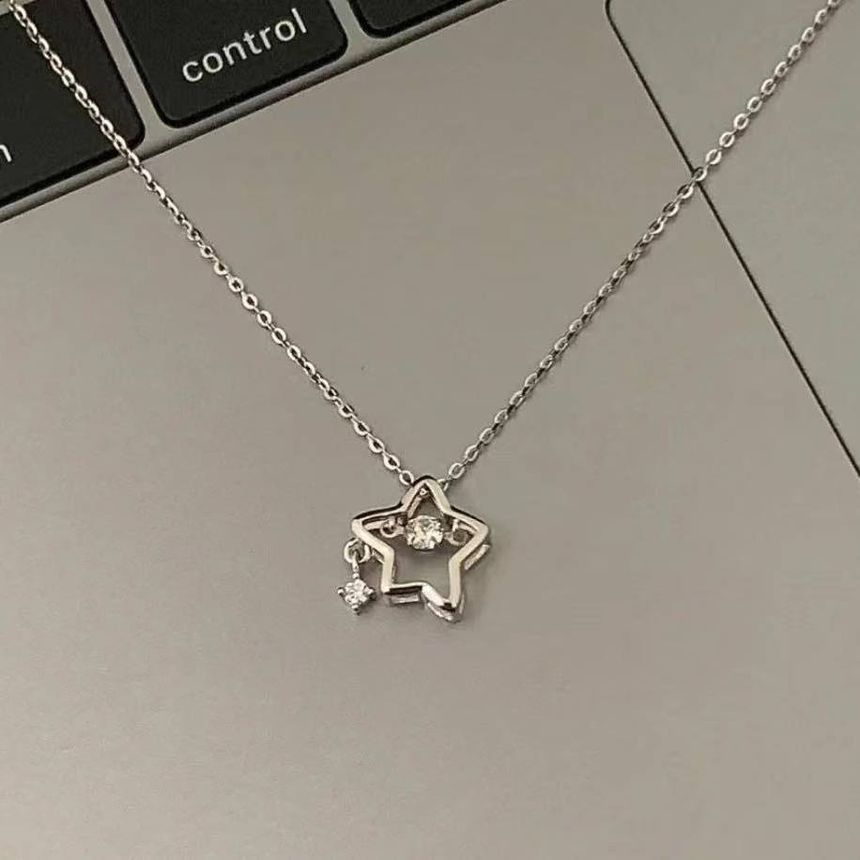 Hansha - Stervormige strass hanger, sterling zilveren ketting