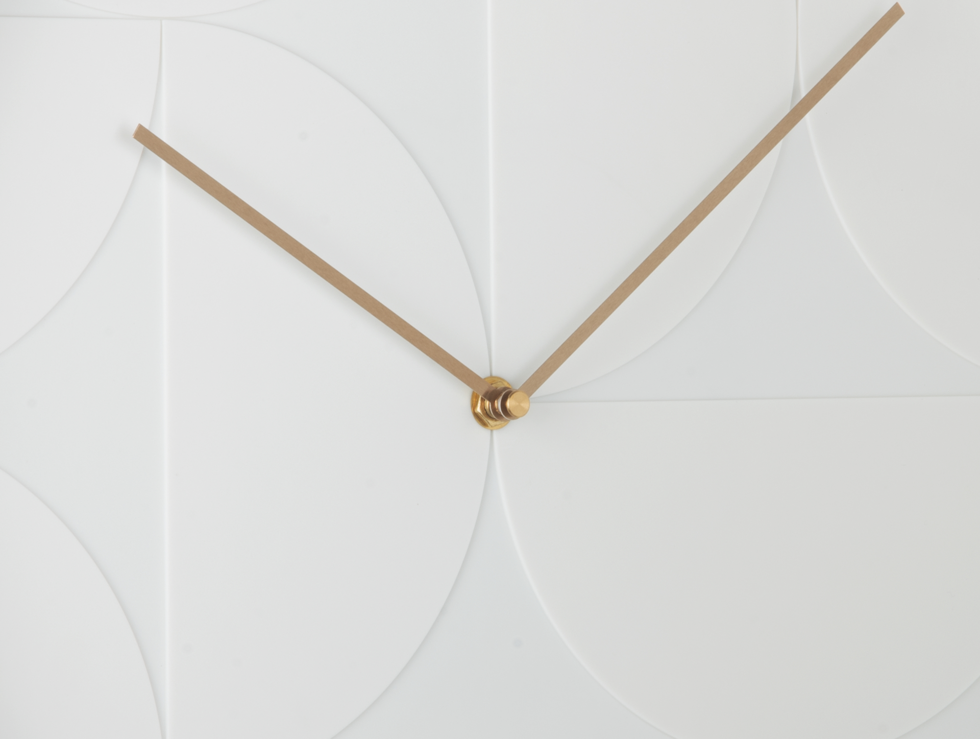 Wall clock Echelon Circular white