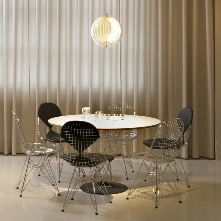 Vitra - Dining Table by Isamu Noguchi, Ø 121 cm, weiss / Chrom