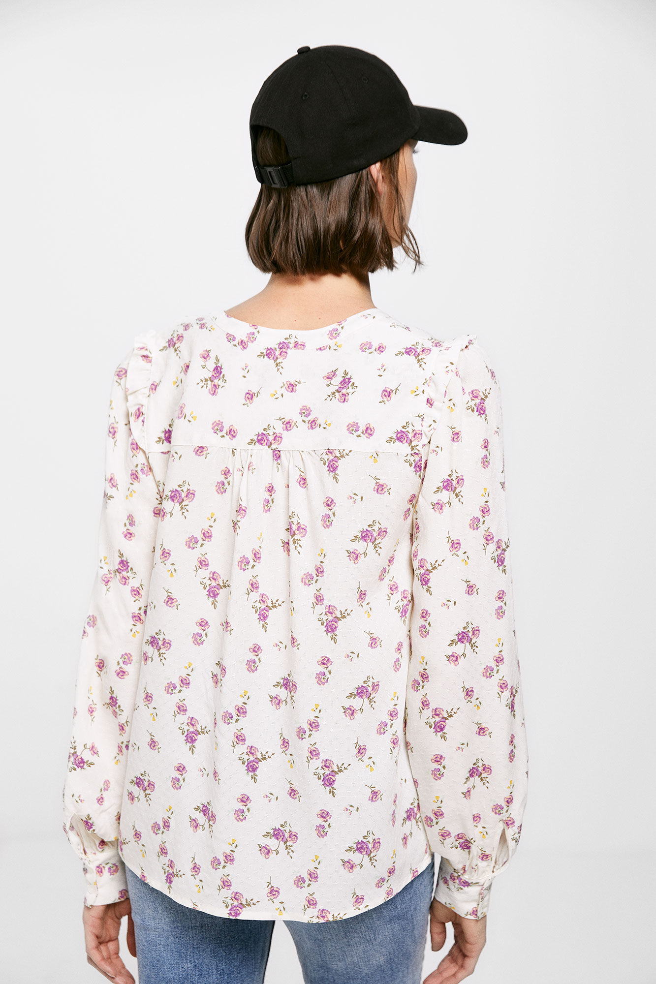 Blusa floral com babados