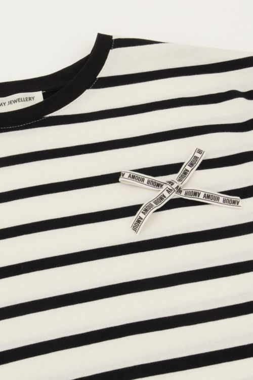 Zwart-wit gestreept T-shirt met 