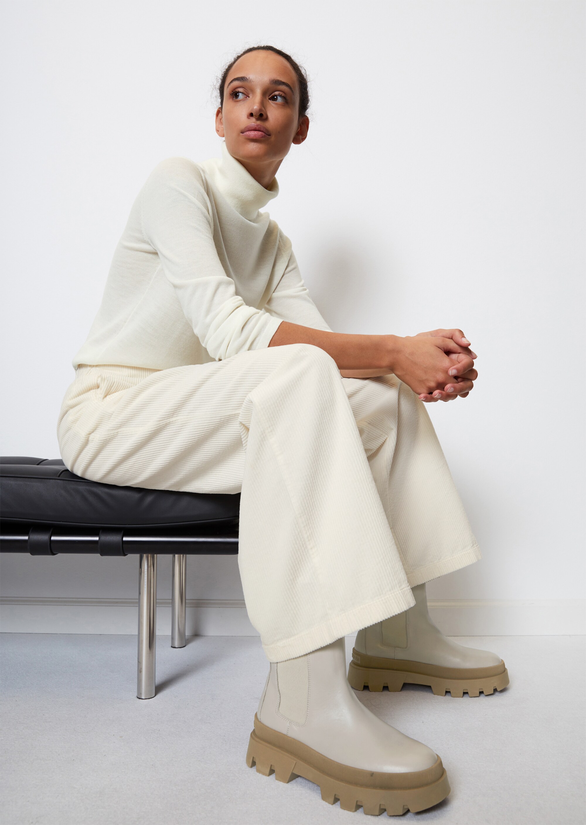 Hoher Chelsea-Boot aus glattem Kalbleder