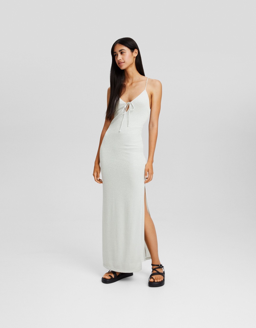 Vestido longo brilhante com alças