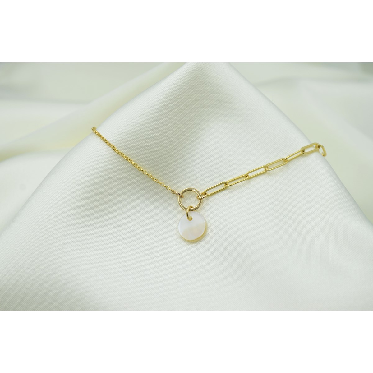 Bracelet chaîne fantasie et pendentif nacre