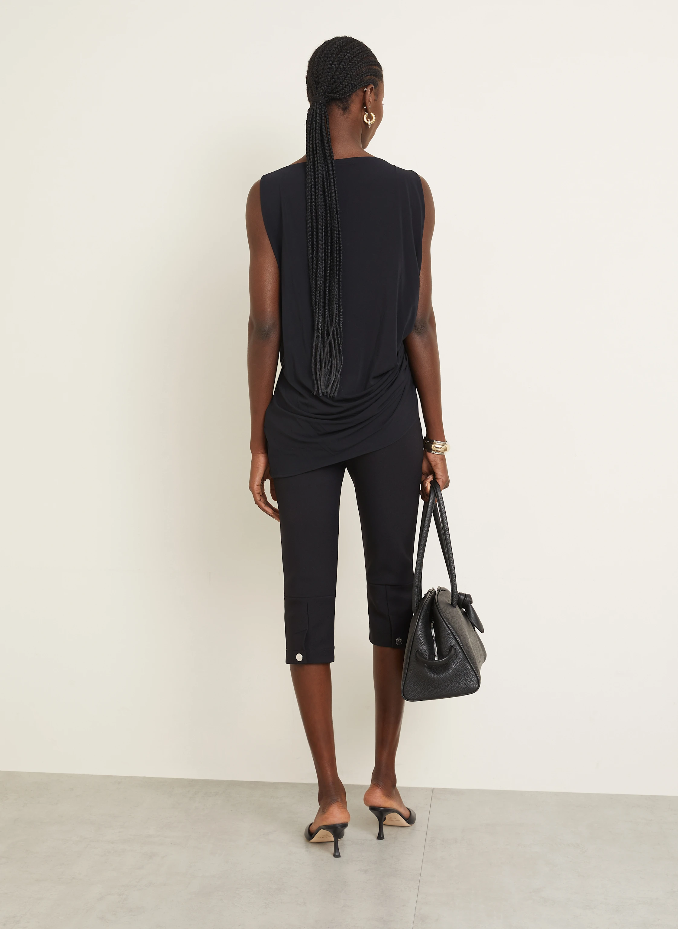 JACQUEMUS Blusentop LE HAUT PEPLO TOP mit Cut-out