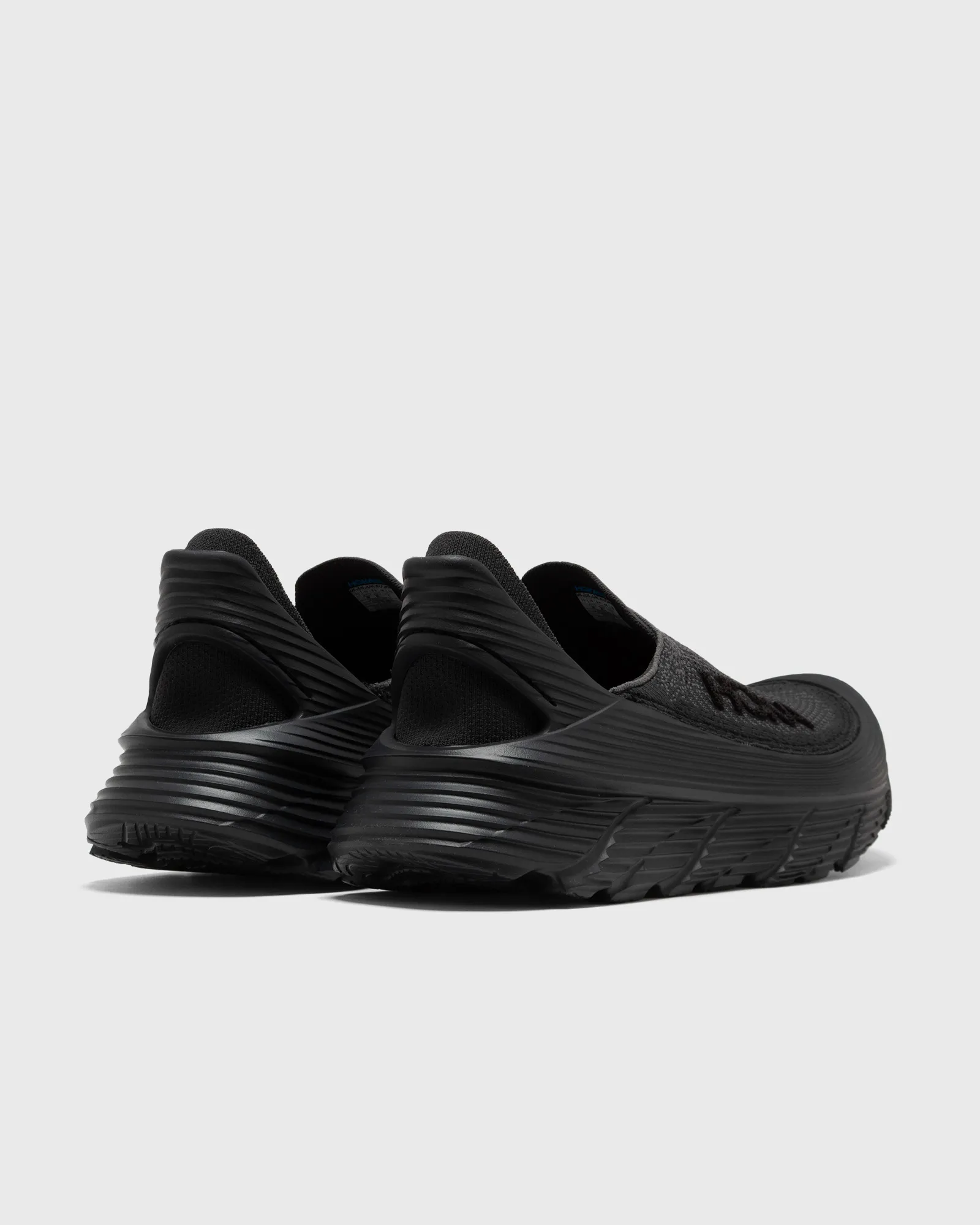 Hoka One One Restore TC