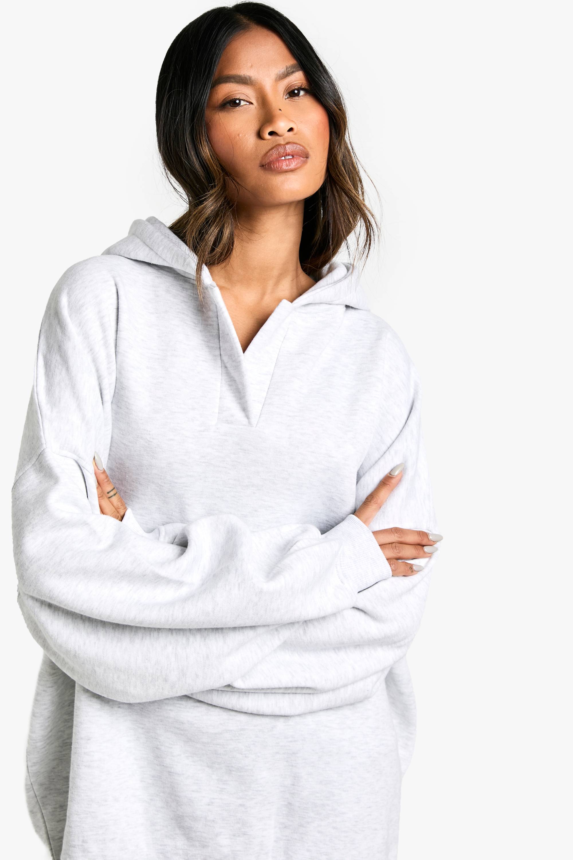 boohoo Notch Neck Balloon Sleeve Oversized Hoodie devient Sweat à capuche oversize à encolure à encoche et manches ballon