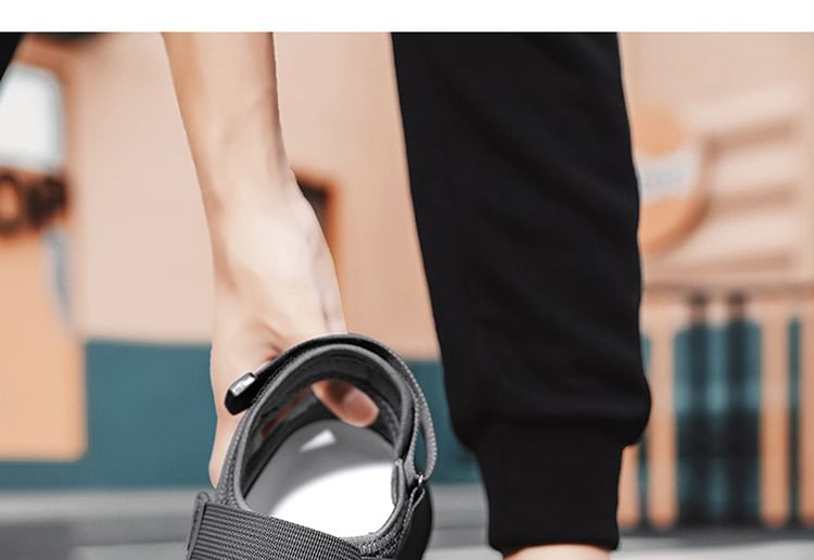 HANO - Platform-sandalen met zelfklevende Chinese karakters
