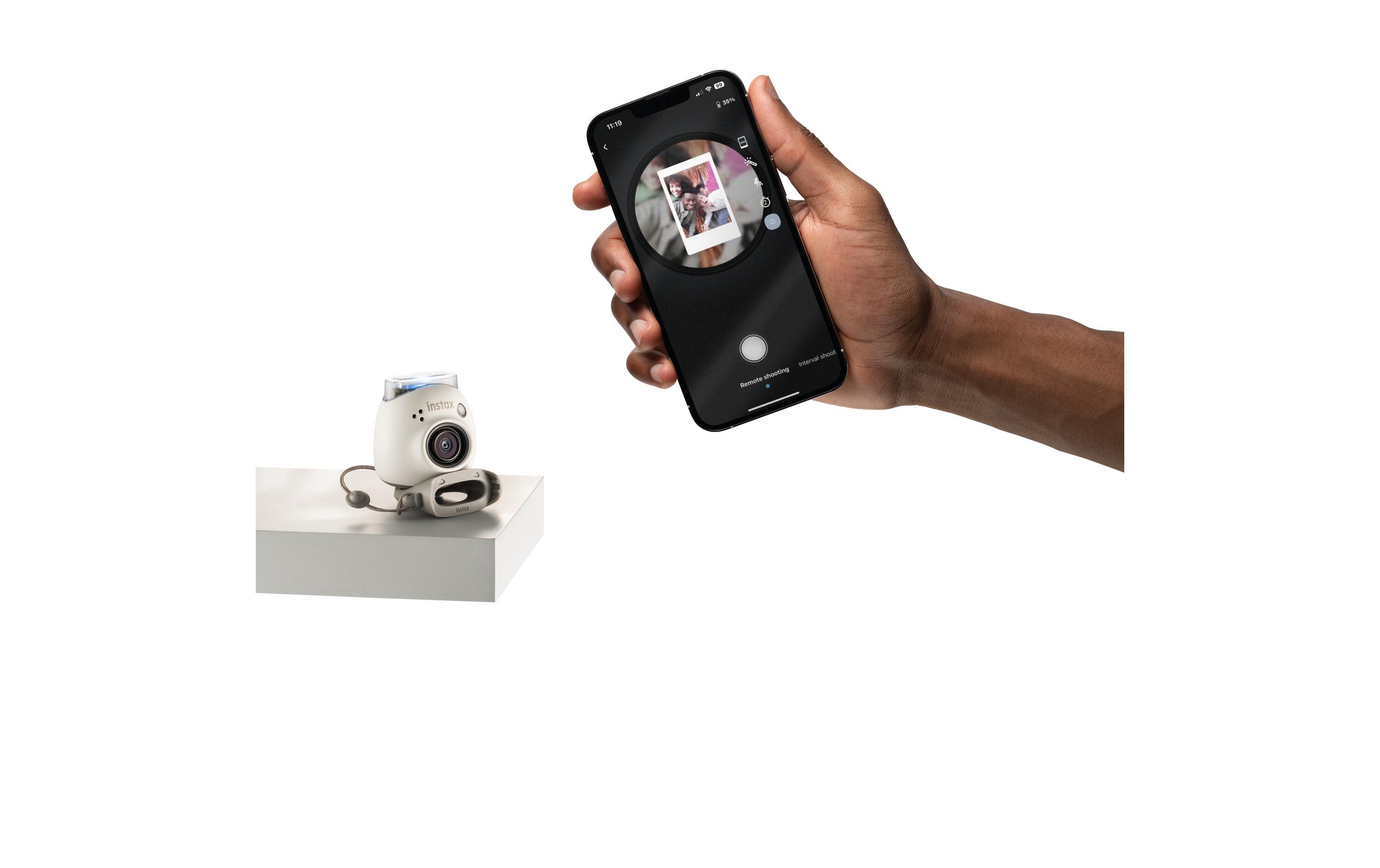 Fotokamera Instax Pal WeissDamit sich kleine Momente gross fühlen