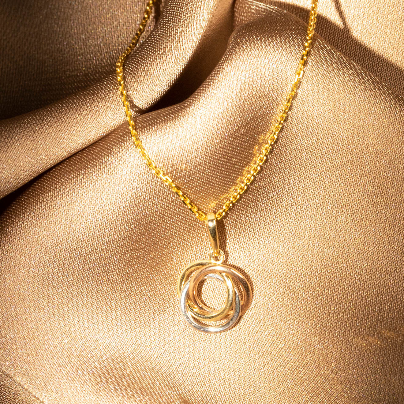 Instant d'Or Pendentif Croisade or tricolore