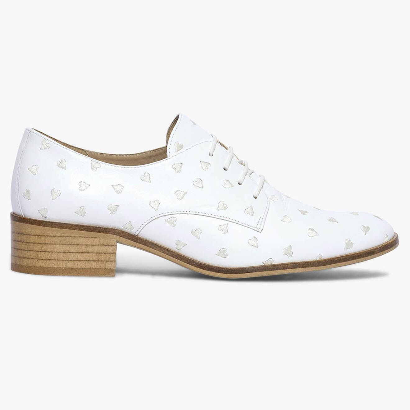 Bocage Derbies en Cuir brodé coeurs Cipriano blanches