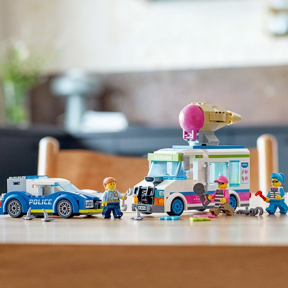 La course-poursuite du camion de glaces LEGO City 60314