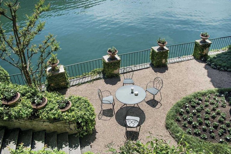 Emu Pigalle tuintafel 105 lichtblauw