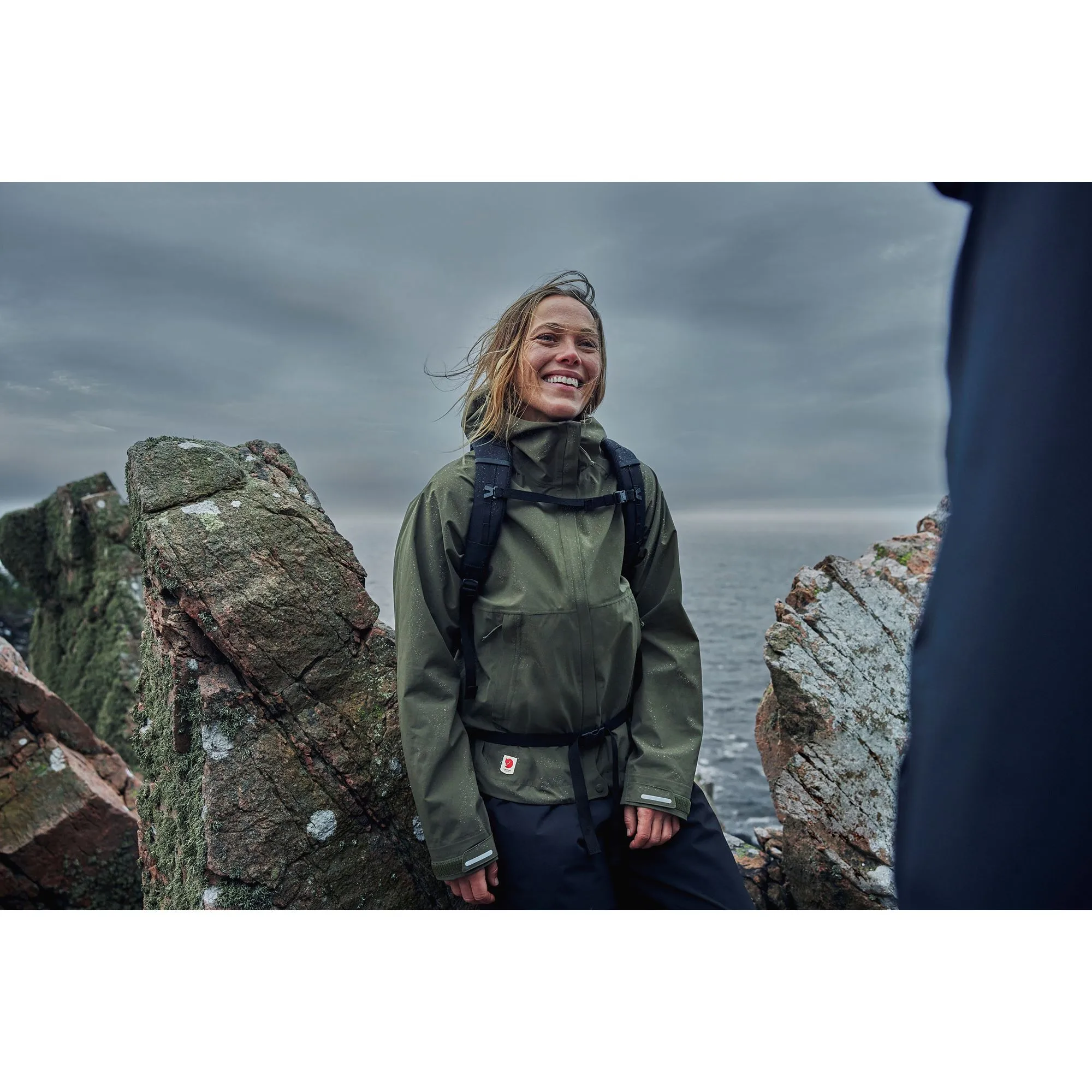 Fjällräven Women's HC Hydratic Trail Jacket Laurel Green