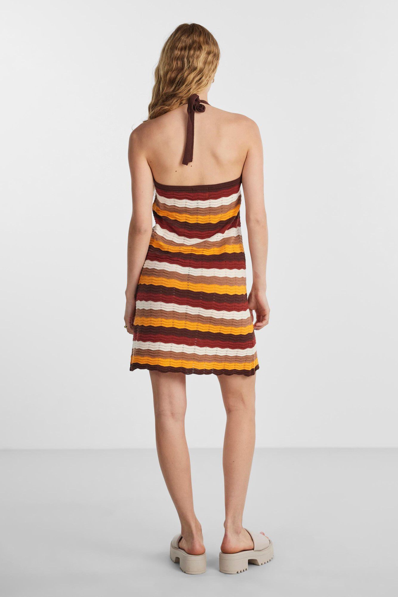 Vestido curto feminino